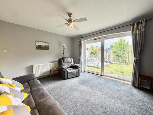 3 bed Semi-Detached for sale Image 6