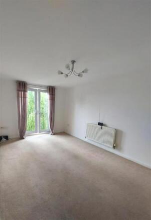 2 bed House for sale Image 6