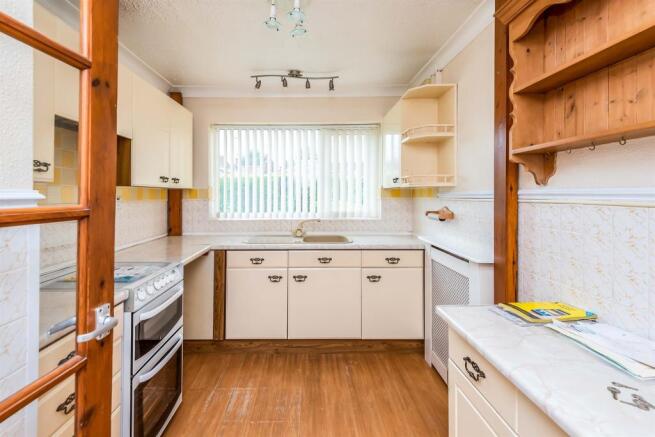 Kitchen: