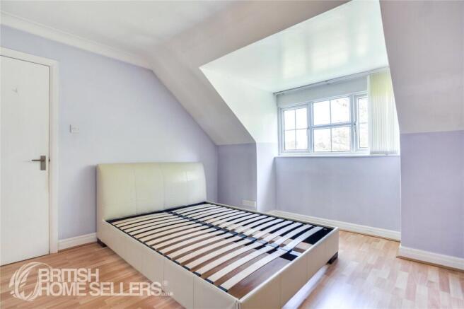 2 bed Apartment for sale Image 12