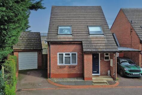 Bucklebury Close, Holyport, Maidenhead, Berkshire, SL6 2LY