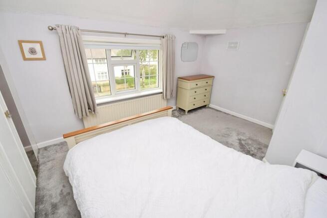 2 bed Semi-Detached for sale Image 12
