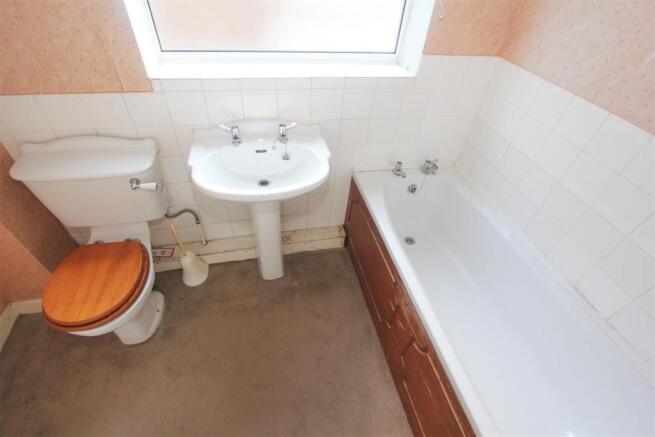 Bathroom.jpg