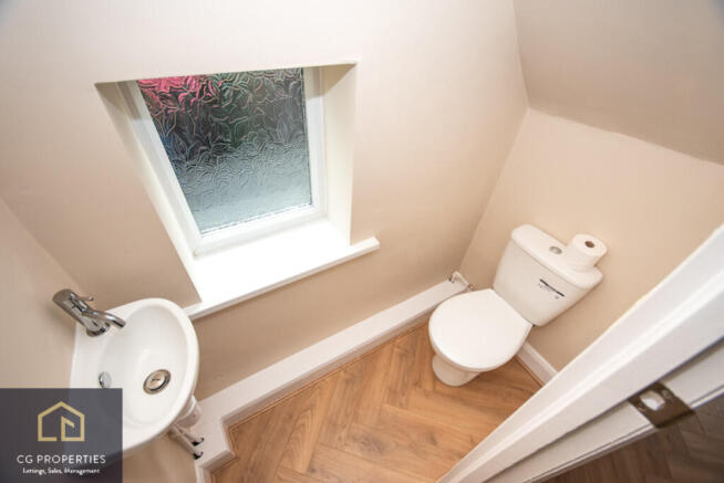 3 bed Semi-Detached for sale Image 9