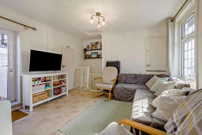 Photo 3