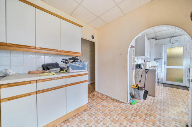 Oxhawth Crescent, Bromley, BR2 photo 4