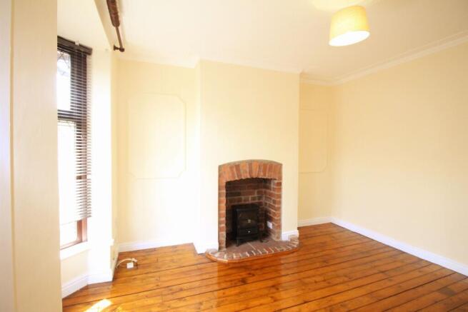 2 bed End of Terrace to rent Image 10