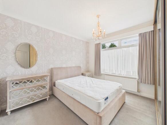 2 bed Semi-Detached Bungalow for sale Image 6