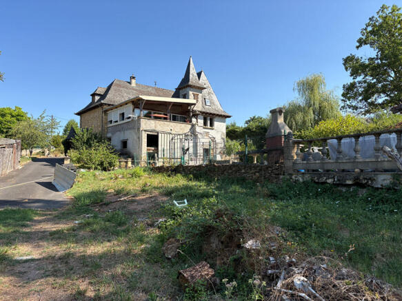 Photo 3