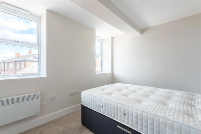1 bed Apartment to rent Image 12