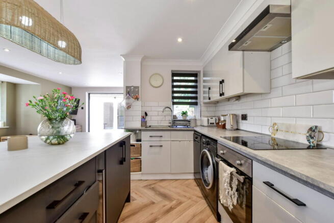Magnolia Avenue, Abbots Langley, WD5 0SW photo 4