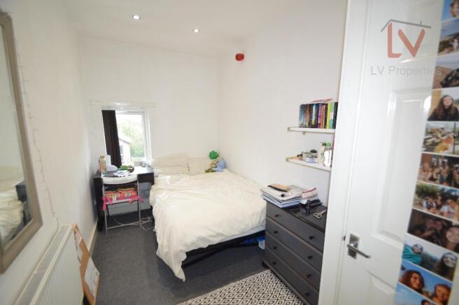 7 bed Terraced to rent Image 8