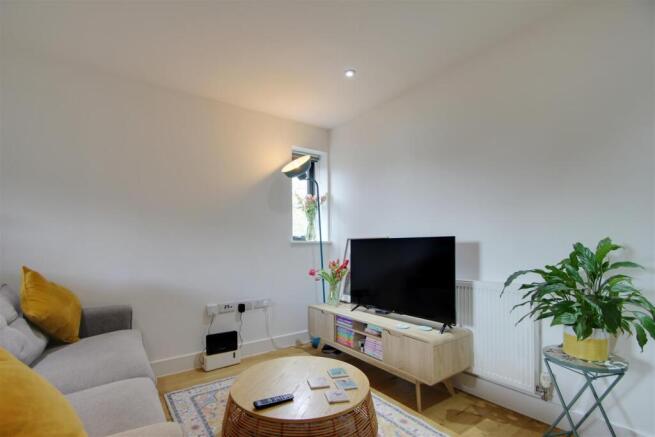Open Plan Lounge Kitchen