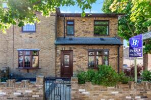 32, Shaftesbury Road, Romford RM1 2QJ