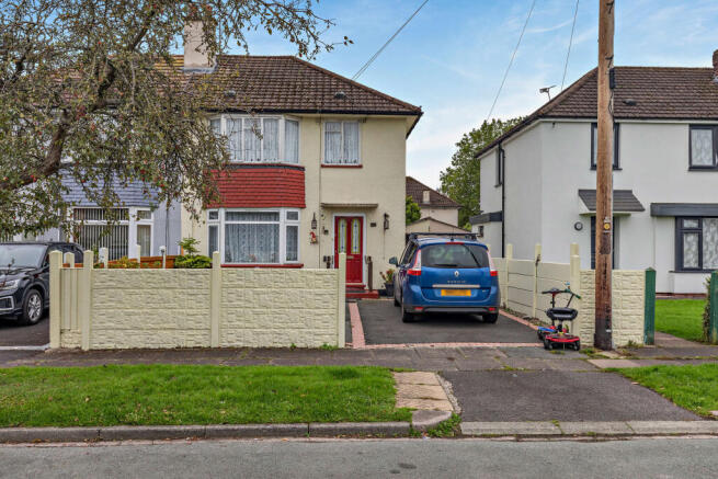 2-bed semi-detached on Pyrus Avenue, Crewe, CW1, £120,000