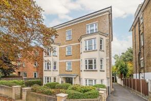 Flat 8, 21 Avenue Heights, Avenue Elmers, Surbiton KT6 4SQ