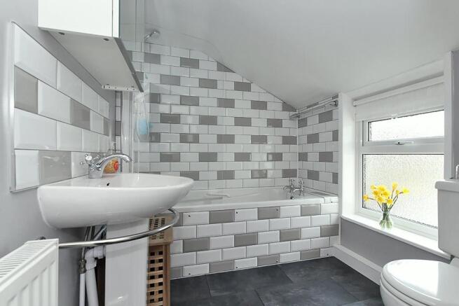 Duv-Bathroom.jpg