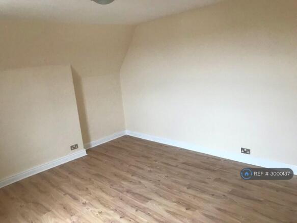 Studio to rent Image 5