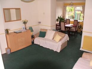 Lounge/Dining Room