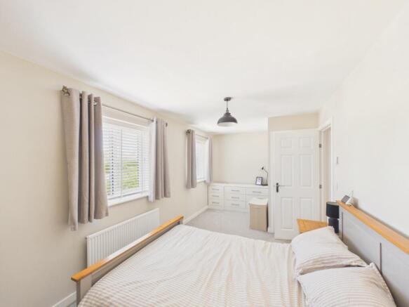 3 bed Semi-Detached for sale Image 9