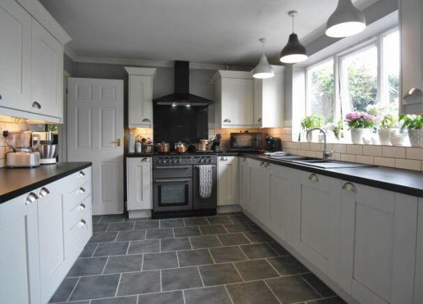 Superb kitchen 