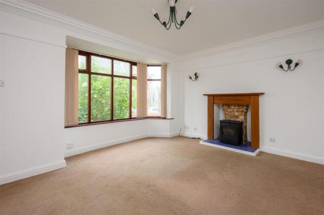 3 bed Semi-Detached for sale Image 4