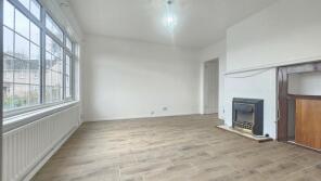 50, Frinsted Road, Erith DA8 3JX