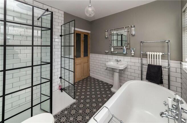 Luxurious Bathroom