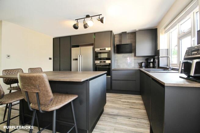 Lounge / Kitchen