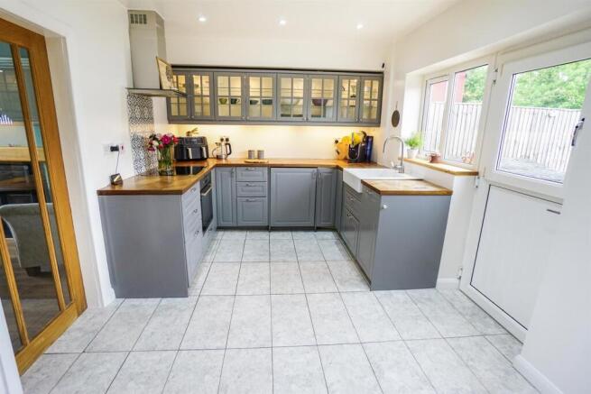 Family Dining Kitchen