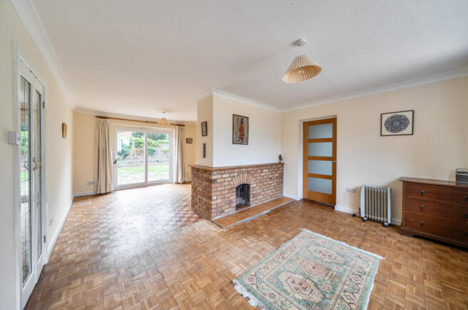 Sitting/Dining Room