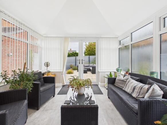 4 bed Detached for sale Image 7