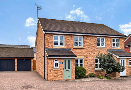 Holbeach Drive Kingsway, Quedgeley, Gloucester, GL2 2BF