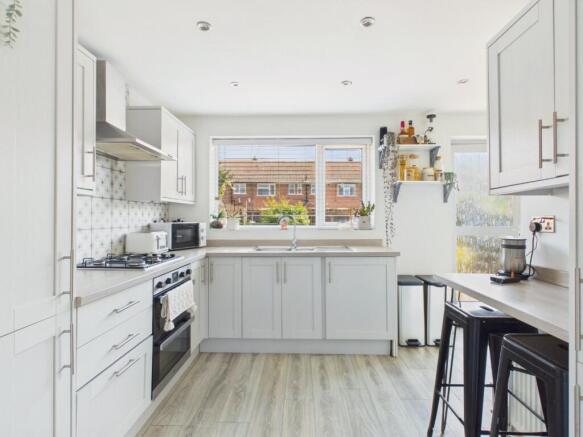 2 bed Terraced for sale Image 6