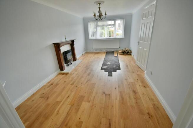 Dugdell Close, Ferndown, BH22 photo 4