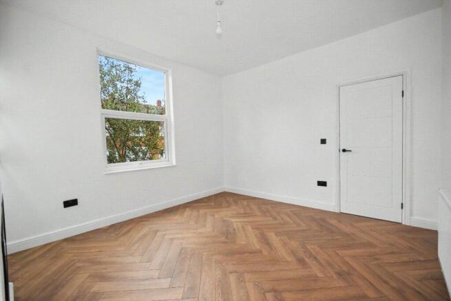 3 bed Terraced for sale Image 12