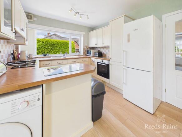 3 bed Bungalow for sale Image 5