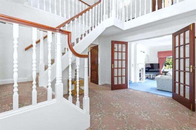 4 bed Detached for sale Image 6