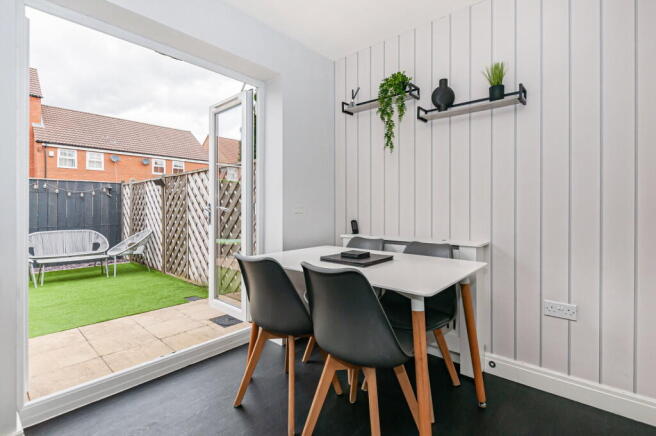 3 bed Terraced for sale Image 8