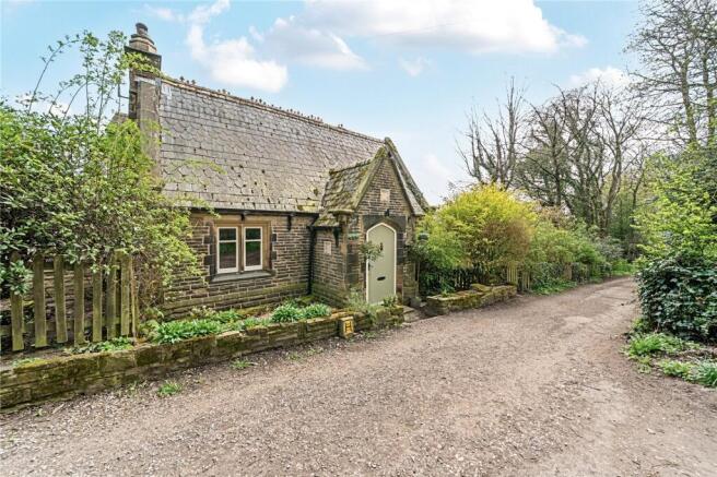4 bed Detached for sale Image 12