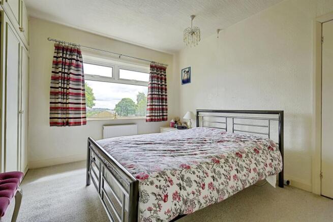 3 bed Semi-Detached for sale Image 12