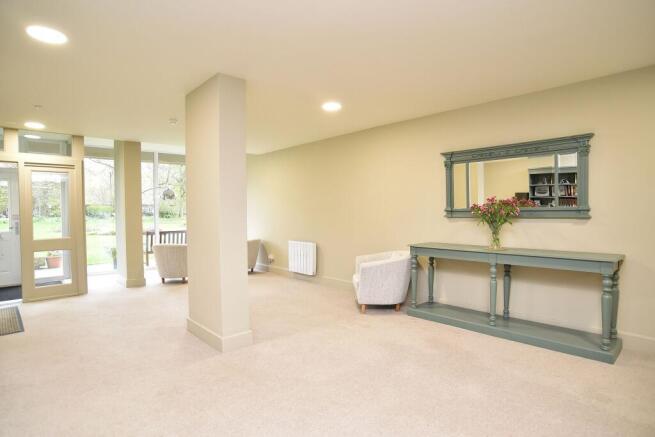 3 bed Flat for sale Image 12