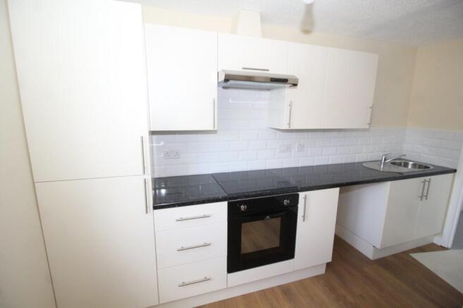 1 bed Apartment to rent Image 3
