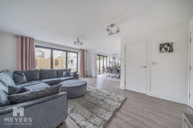 14 Warmwell Road, Crossways, DT2 8 photo 4