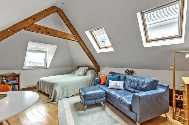 Bedroom 6 (Double)