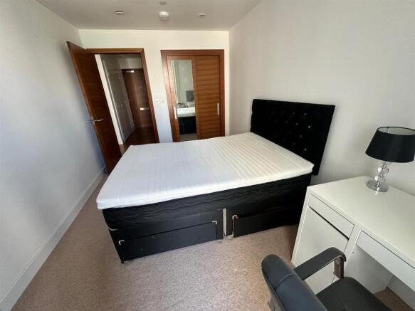 BEDROOM 1.JPG