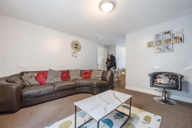 Hunday Court, Workington, CA14 photo 4