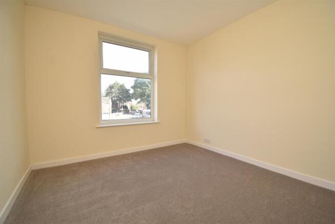3 bed Terraced to rent Image 8