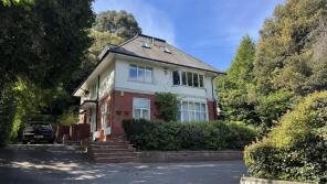 Flat 2, 56, Surrey Road, Bournemouth BH4 9HT