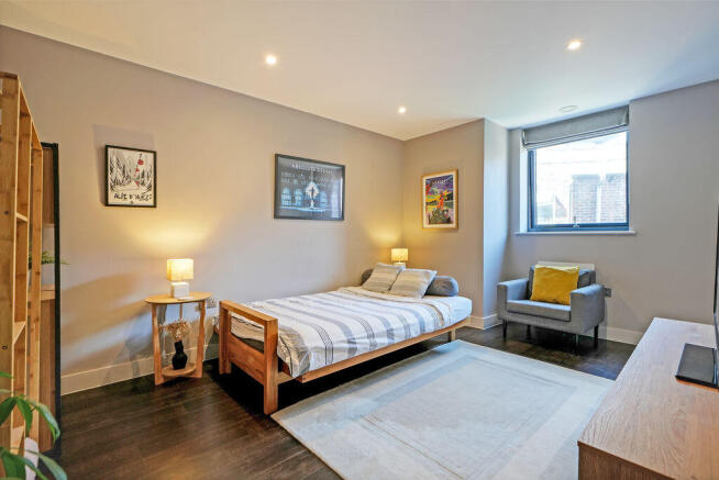 2 bed Apartment for sale Image 4